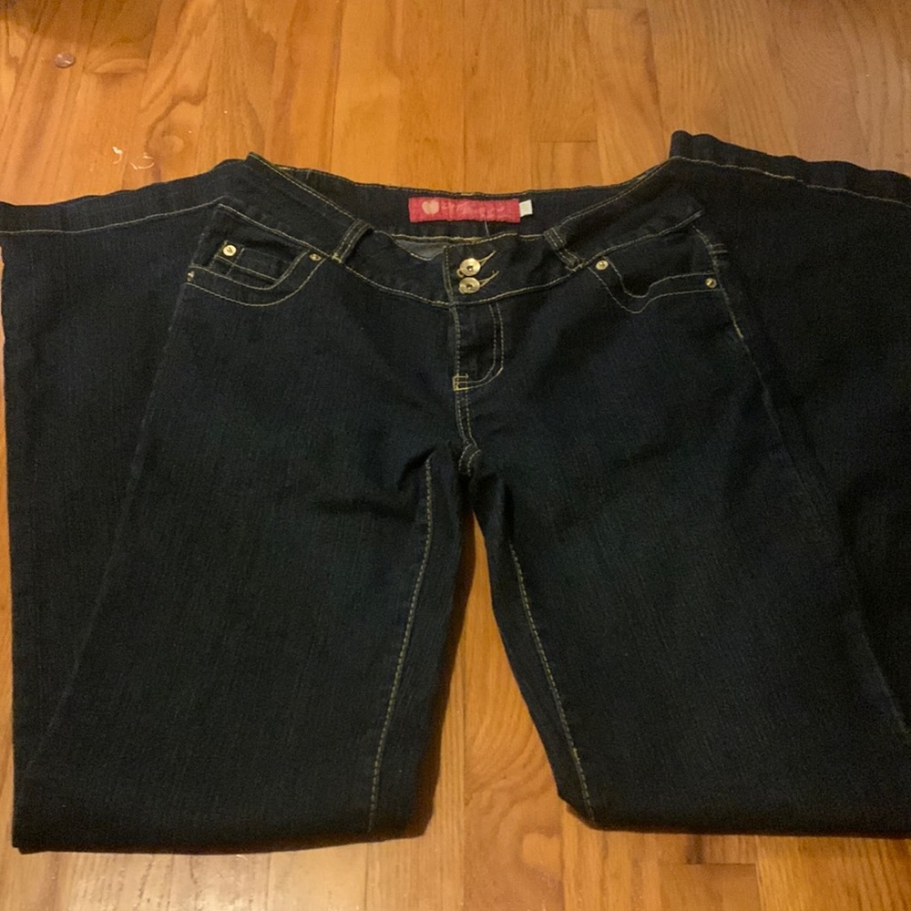 APPLE BOTTOM FLARED JEANS